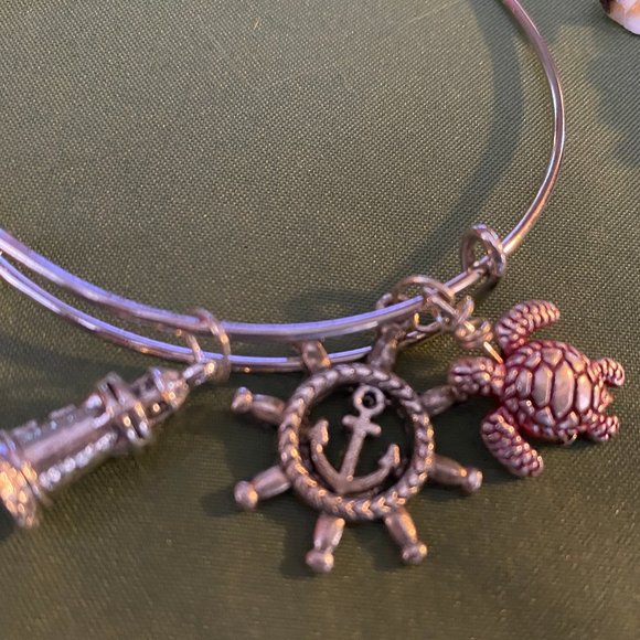 Magnolia Beach Life Bracelet Silver charms Handcrafted - Picture 2 of 3